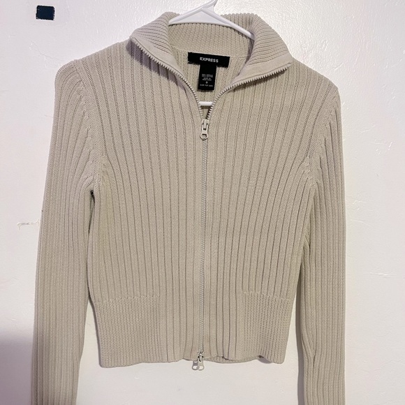 Kint Sweater - Picture 1 of 2